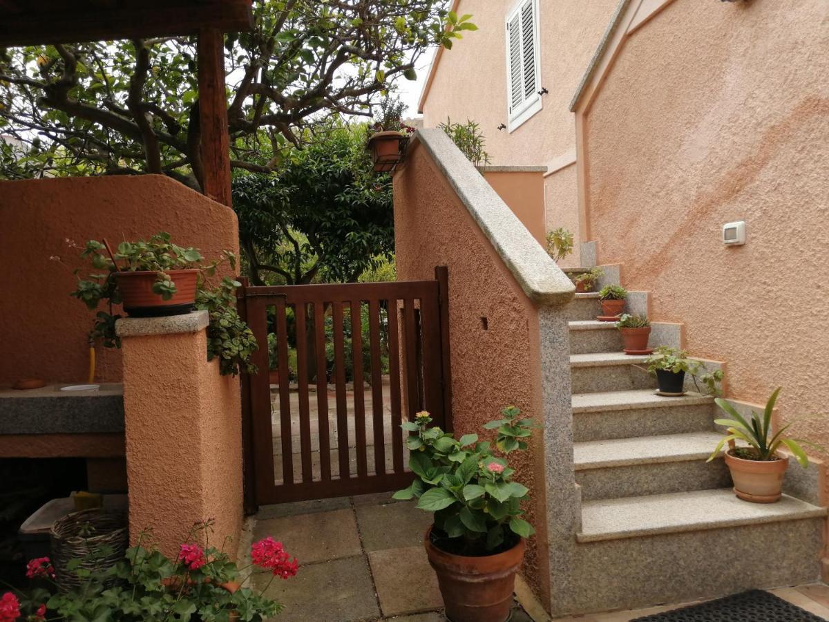 Corte Mannoni Porto Pozzo Buitenkant foto