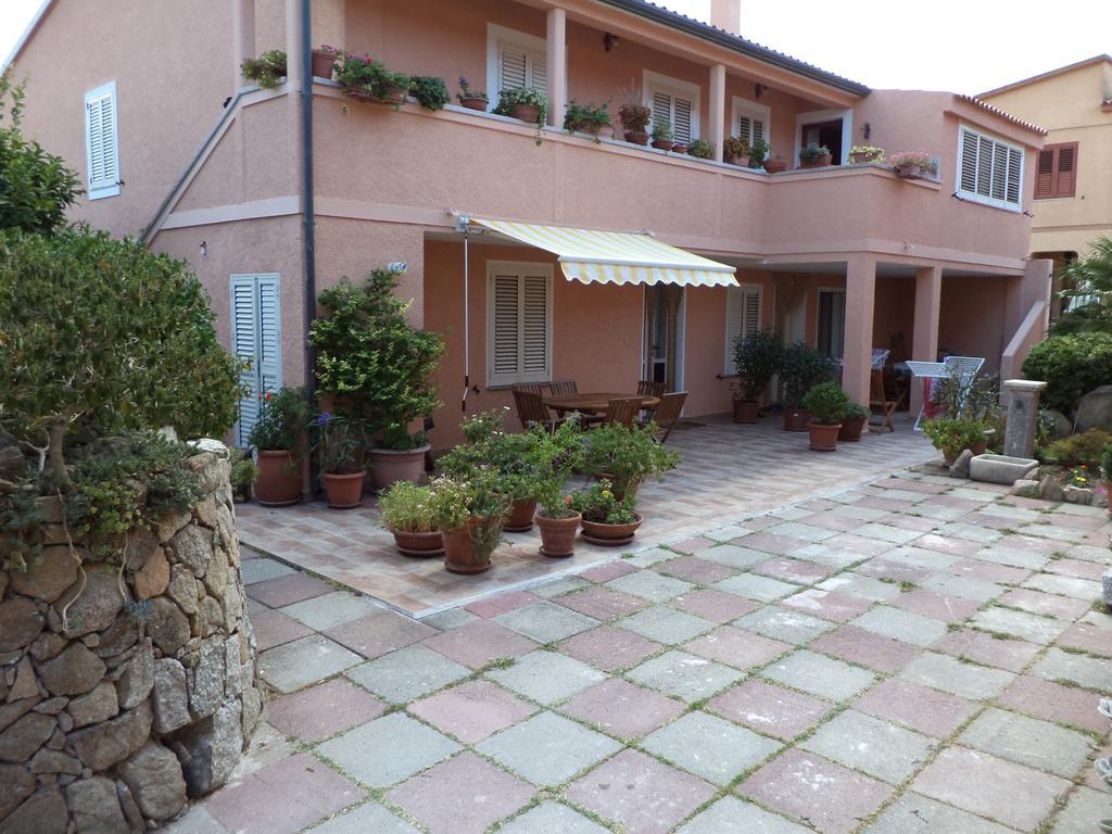 Corte Mannoni Porto Pozzo Buitenkant foto