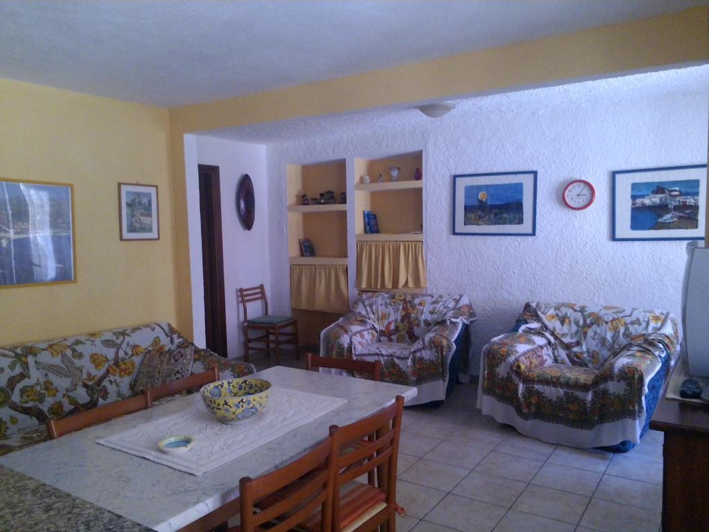 Corte Mannoni Porto Pozzo Buitenkant foto