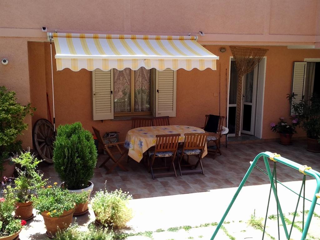 Corte Mannoni Porto Pozzo Buitenkant foto