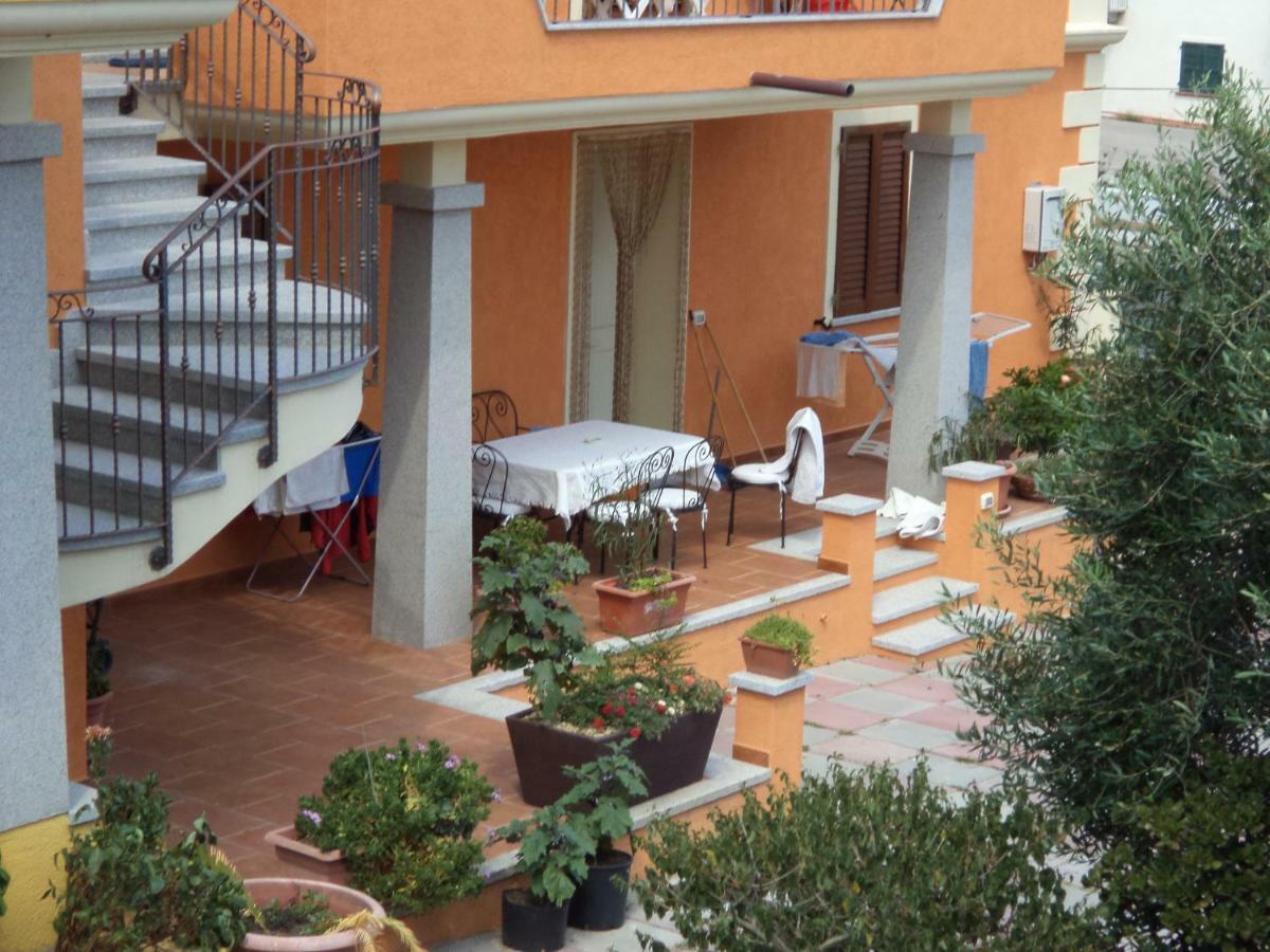 Corte Mannoni Porto Pozzo Buitenkant foto