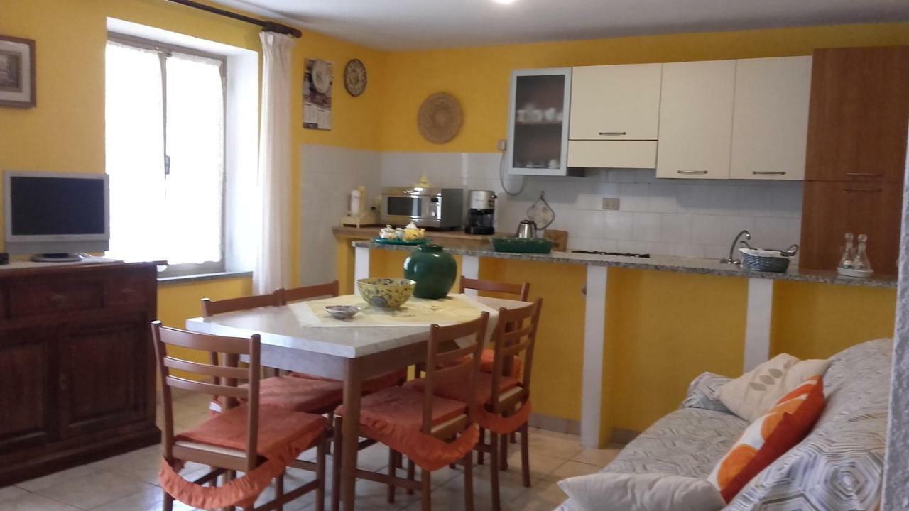 Corte Mannoni Porto Pozzo Buitenkant foto